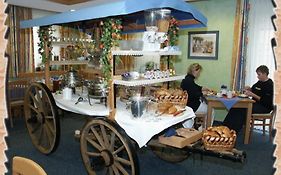 Landhotel Seerose  3*